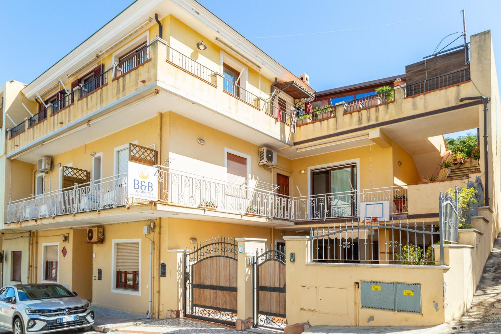 B&B Calamoresca Àrbatax Exterior photo